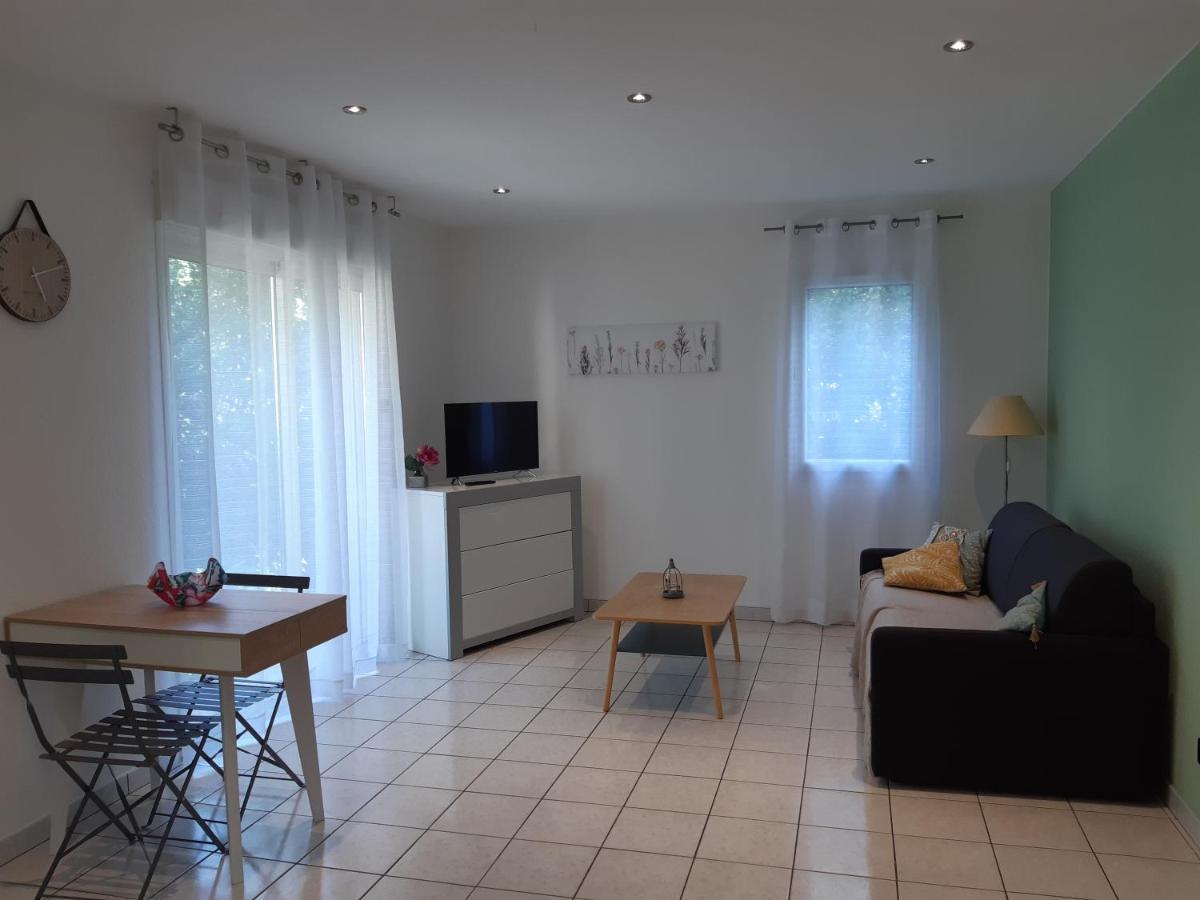 Charmante Maison A Payzac Promos Dernieres Dispo Ete Exterior photo